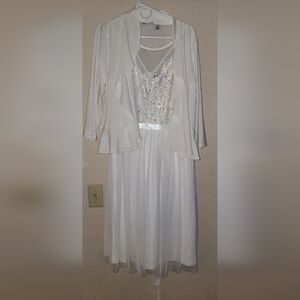 Chic White Wedding Dress with Ruffle Accents